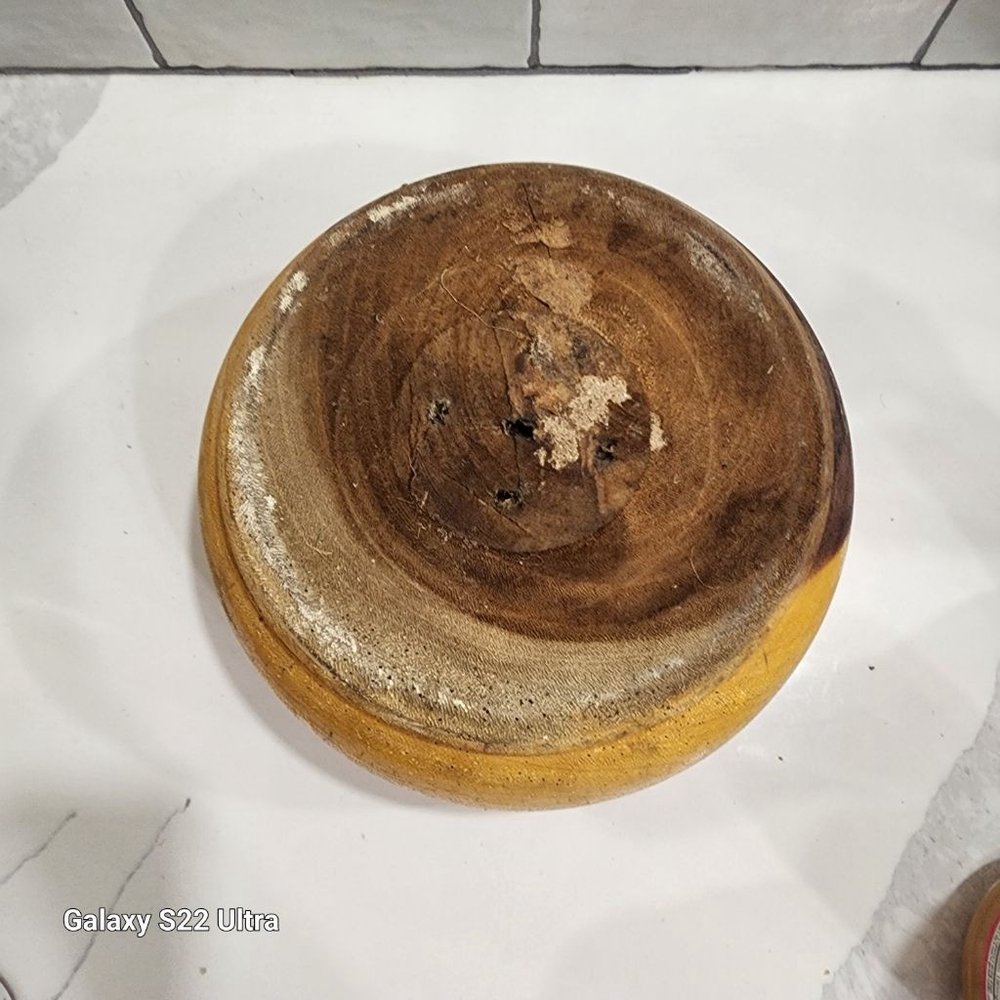 Handcrafted Rustic Bowl with Lid. Large - Picture 5 of 9
